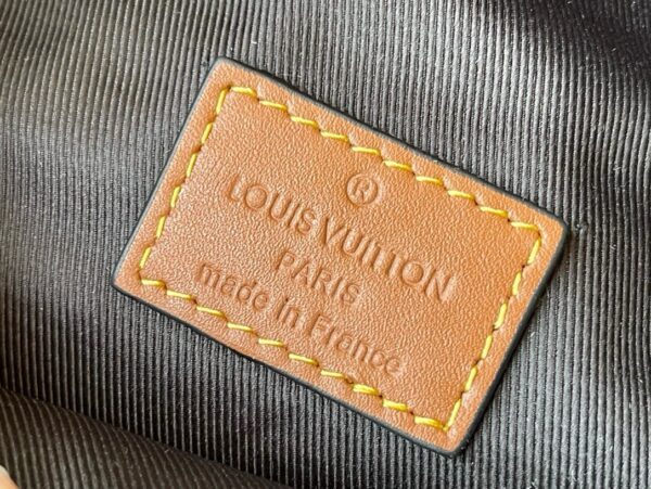 [REP 1:1] Louis Vuitton Discovery Bumbag Unique Bag For Unisex M45220 - 37cm