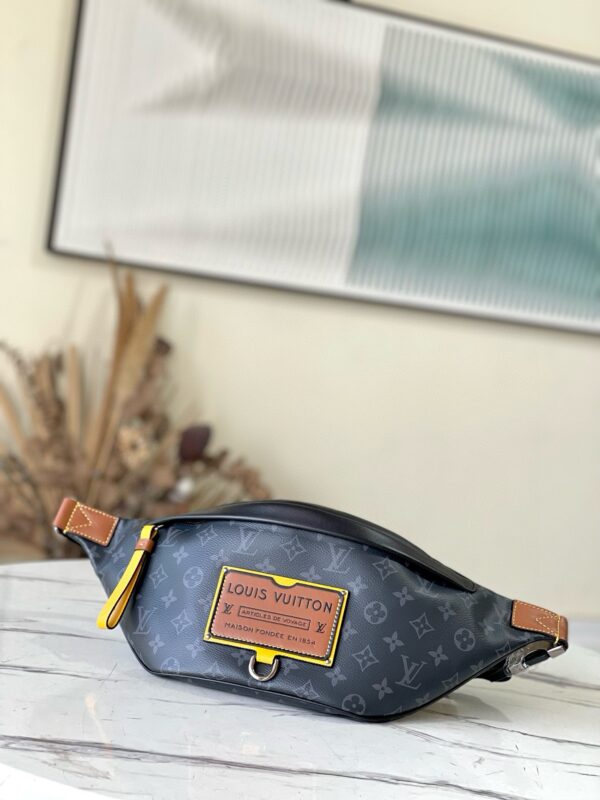 [REP 1:1] Louis Vuitton Discovery Bumbag Unique Bag For Unisex M45220 - 37cm