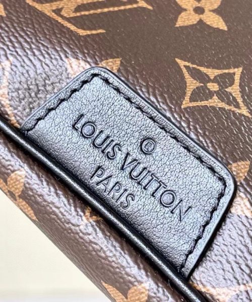 [REP 1:1] Louis Vuitton Discovery Bumbag PM Monogram Eclipse Brown Unique Bag For Unisex M44336 - 47cm