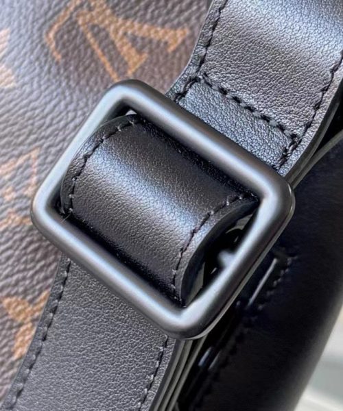 [REP 1:1] Louis Vuitton Discovery Bumbag PM Monogram Eclipse Brown Unique Bag For Unisex M44336 - 47cm