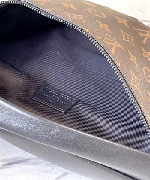 [REP 1:1] Louis Vuitton Discovery Bumbag PM Monogram Eclipse Brown Unique Bag For Unisex M44336 - 47cm