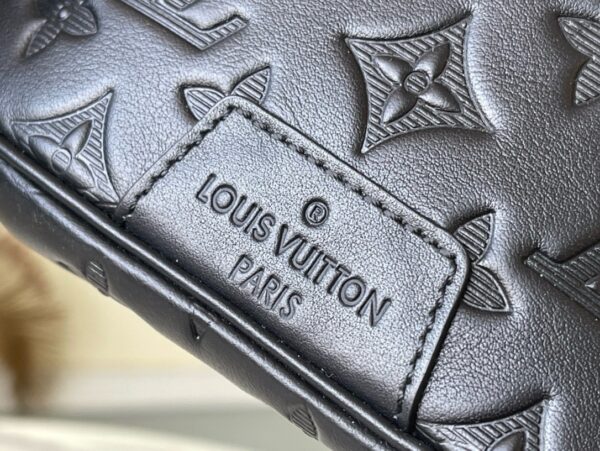 [REP 1:1] Louis Vuitton Discovery Bumbag Monogram Shadow Waist Body Black bag Unique Bag For Unisex M44388 - 47cm