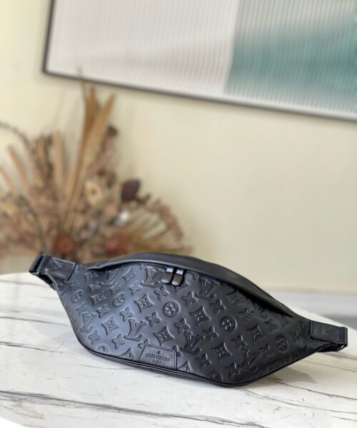 [REP 1:1] Louis Vuitton Discovery Bumbag Monogram Shadow Waist Body Black bag Unique Bag For Unisex M44388 - 47cm