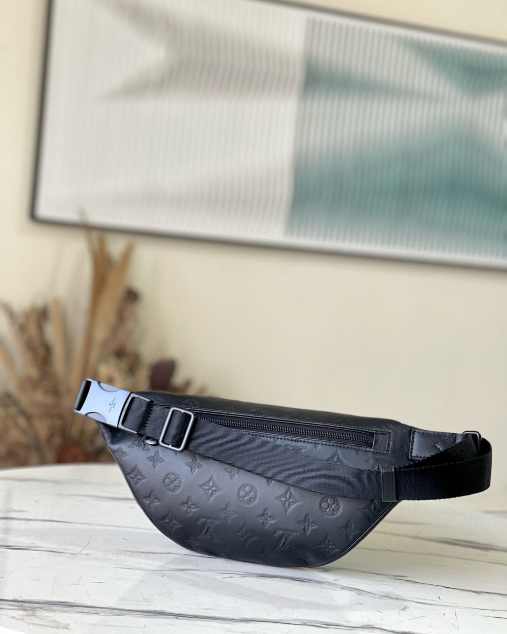 [REP 1:1] Louis Vuitton Discovery Bumbag Monogram Shadow Waist Body bag Unique Bag For Unisex M44388 - 47cm