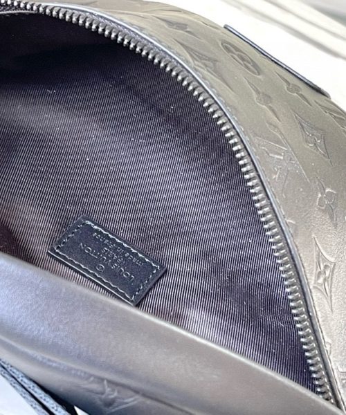 [REP 1:1] Louis Vuitton Discovery Bumbag Monogram Shadow Waist Body bag Unique Bag For Unisex M44388 - 47cm