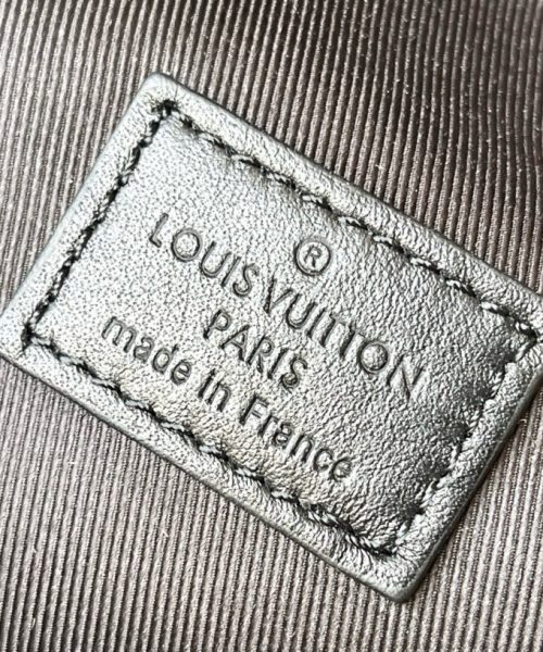 [REP 1:1] Louis Vuitton Discovery Bumbag Monogram Shadow Waist Body bag Unique Bag For Unisex M44388 - 47cm