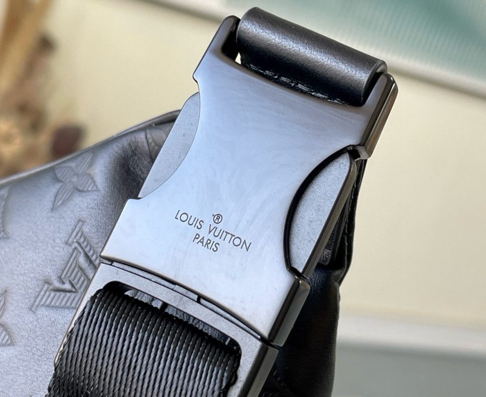 [REP 1:1] Louis Vuitton Discovery Bumbag Monogram Shadow Waist Body bag Unique Bag For Unisex M44388 - 47cm