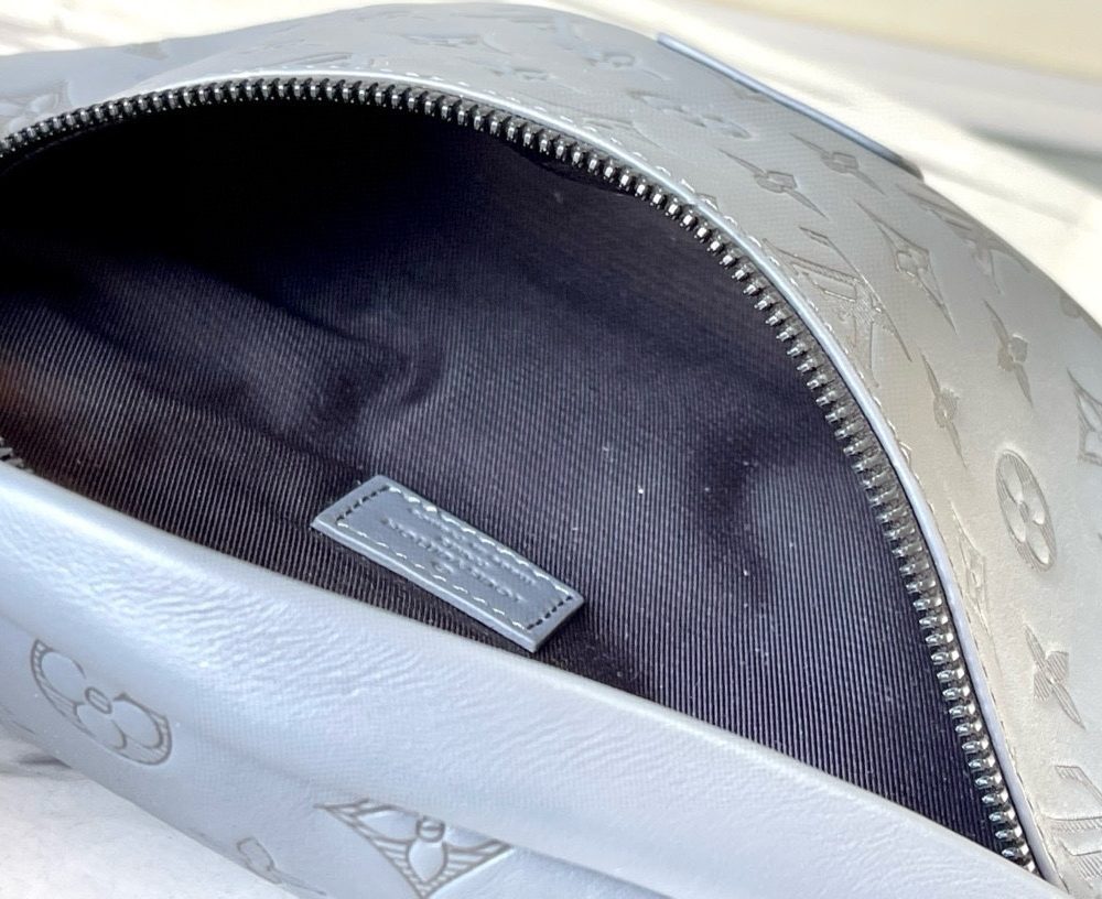 [REP 1:1] Louis Vuitton Discovery Bumbag Monogram Shadow leather nvprod3600073v Unique Bag For Unisex M46108 - 44cm