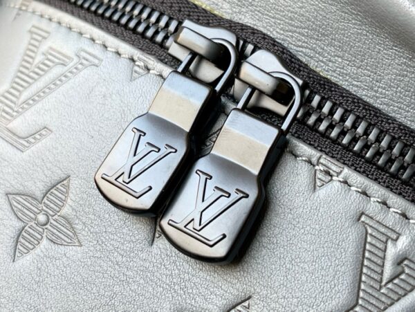 [REP 1:1] Louis Vuitton Discovery Bumbag Monogram Shadow leather nvprod3600073v Unique Bag For Unisex M46108 - 44cm