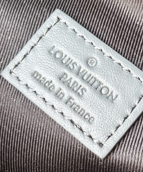 [REP 1:1] Louis Vuitton Discovery Bumbag Monogram Shadow leather nvprod3600073v Unique Bag For Unisex M46108 - 44cm