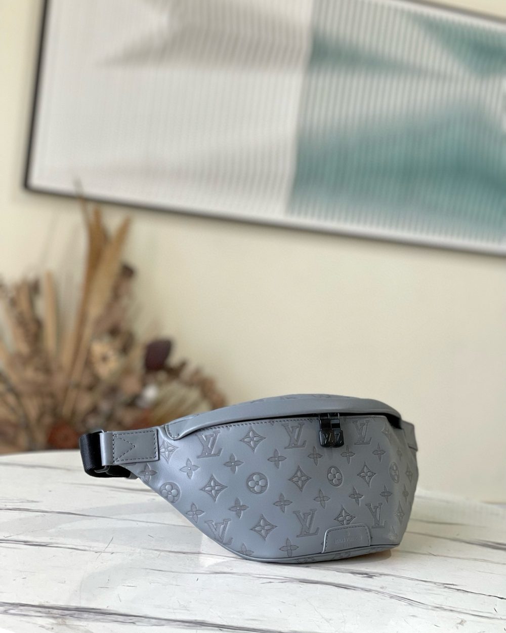 [REP 1:1] Louis Vuitton Discovery Bumbag Monogram Shadow leather nvprod3600073v Unique Bag For Unisex M46108 - 44cm