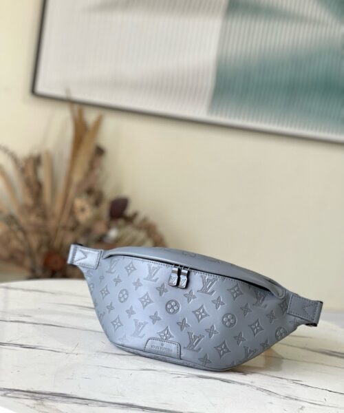 [REP 1:1] Louis Vuitton Discovery Bumbag Monogram Shadow leather nvprod3600073v Unique Bag For Unisex M46108 - 44cm