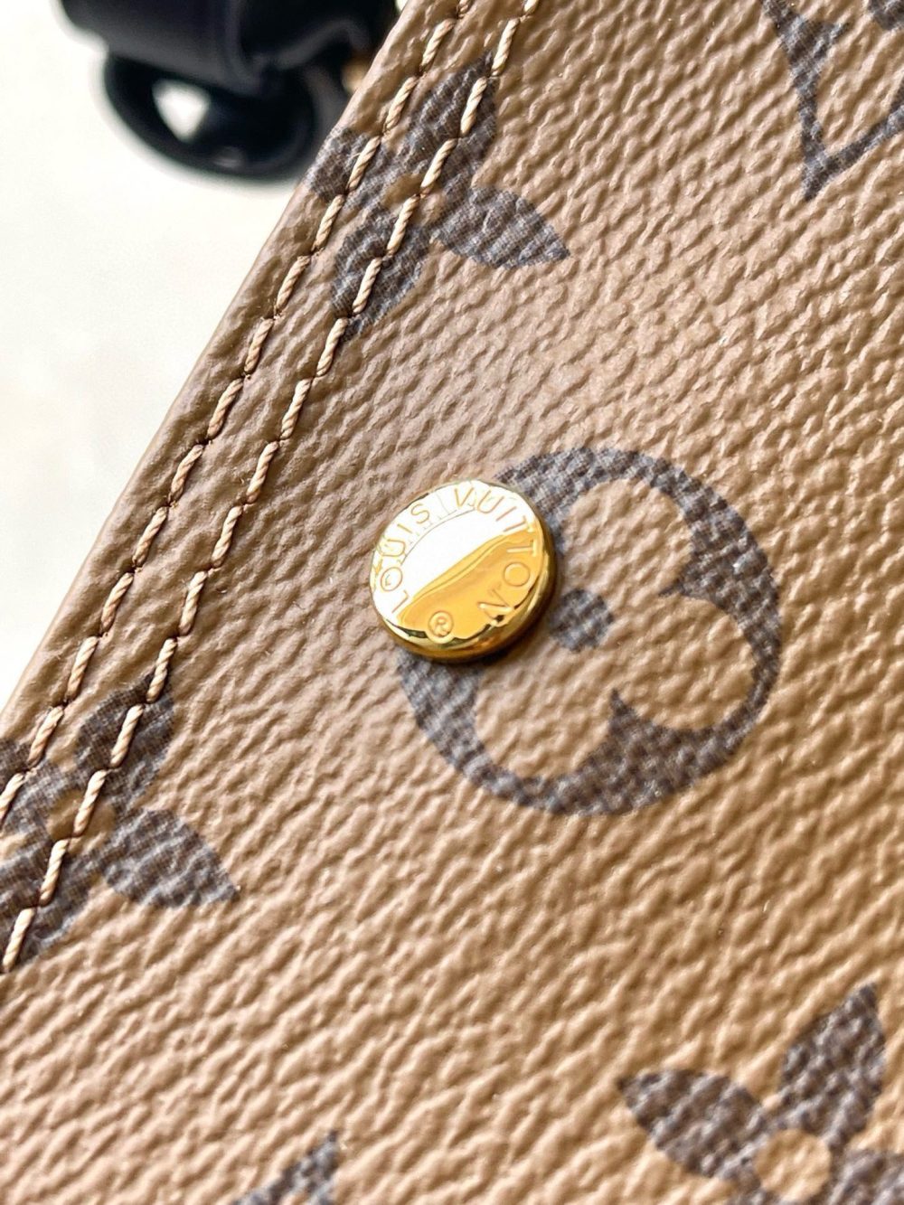 [REP 1:1] Louis Vuitton Atlantis BB Monogram Reverse Canvas Unique Bag For Women M46816 2 - 17cm - Image 3