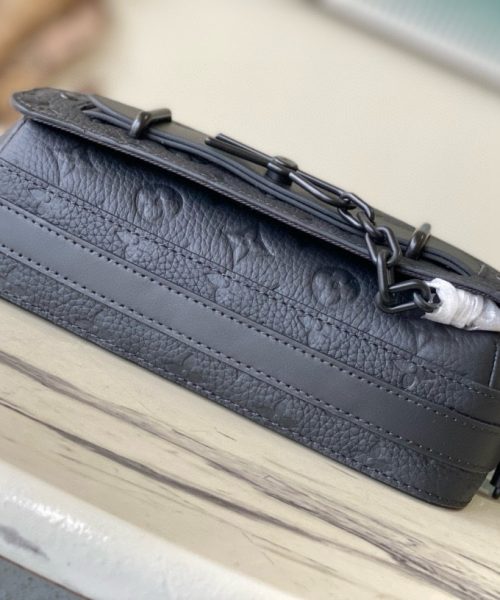 [REP 1:1] Louis Vuitton Steamer Messenger Black Taurilon Monogram Unique Bag For Women M57307 - 23.5cm