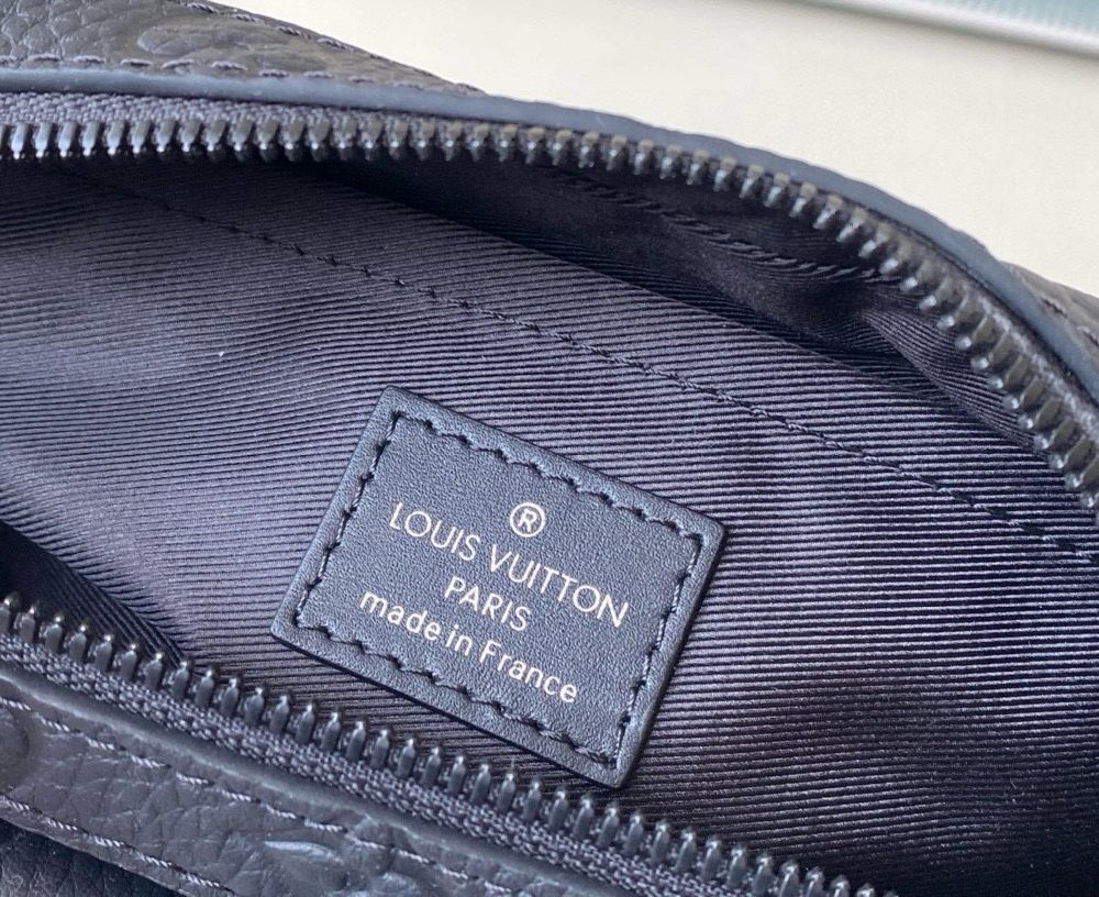 [REP 1:1] Louis Vuitton Steamer Messenger Black Taurilon Monogram Unique Bag For Women M57307 - 23.5cm