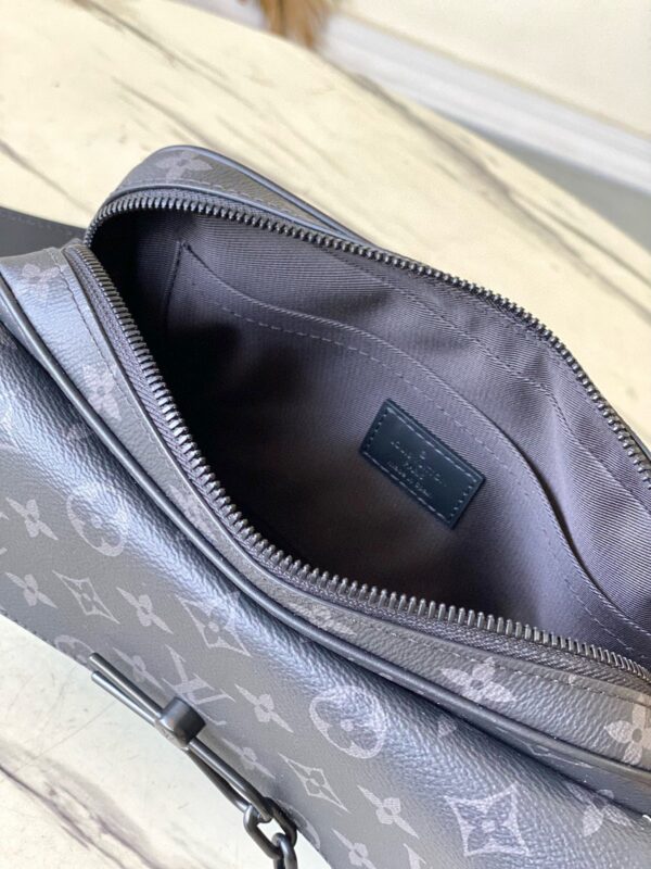[REP 1:1] Louis Vuitton Steamer Messenger Monogram Eclipse Unique Bag For Women M46795 - 24cm