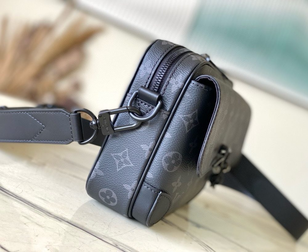 [REP 1:1] Louis Vuitton Steamer Messenger Monogram Eclipse Unique Bag For Women M46795 - 24cm