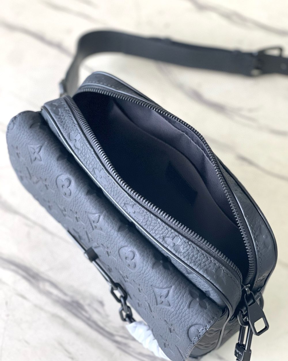 [REP 1:1] Louis Vuitton Steamer Messenger Monogram Taurillon Leather LG G90 Unique Bag For Women M23742 - 24cm