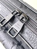 [REP 1:1] Louis Vuitton Steamer Messenger Monogram Taurillon Leather LG G90 Unique Bag For Women M23742 - 24cm