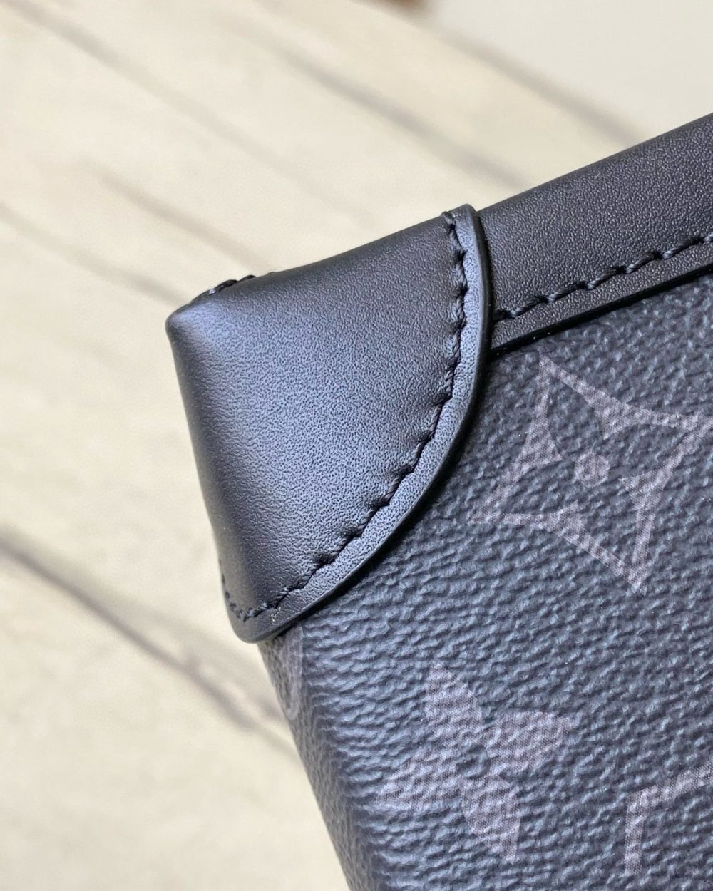 [REP 1:1] Louis Vuitton Nano Steamer Monogram Eclipse Unique Bag For Unisex M82774 - 18cm