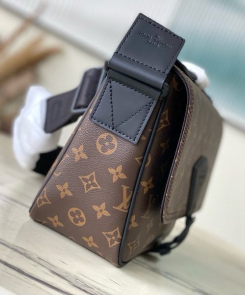 [REP 1:1] Louis Vuitton Monogram Eclipse Montsouris Messenger Shoulder Unique Bag For Women M46685 3 - 34cm