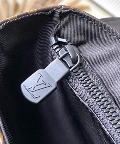 [REP 1:1] Louis Vuitton Monogram Eclipse Montsouris Messenger Shoulder Unique Bag For Women M46685 3 - 34cm