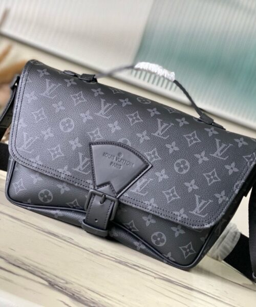 [REP 1:1] Louis Vuitton Monogram Eclipse Montsouris Messenger Unique Bag For Women M46685 4 - 34cm