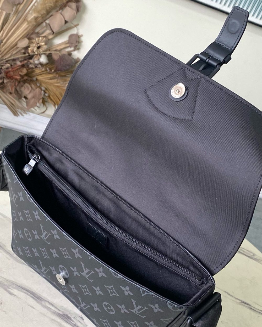 [REP 1:1] Louis Vuitton Monogram Eclipse Montsouris Messenger Unique Bag For Women M46685 4 - 34cm