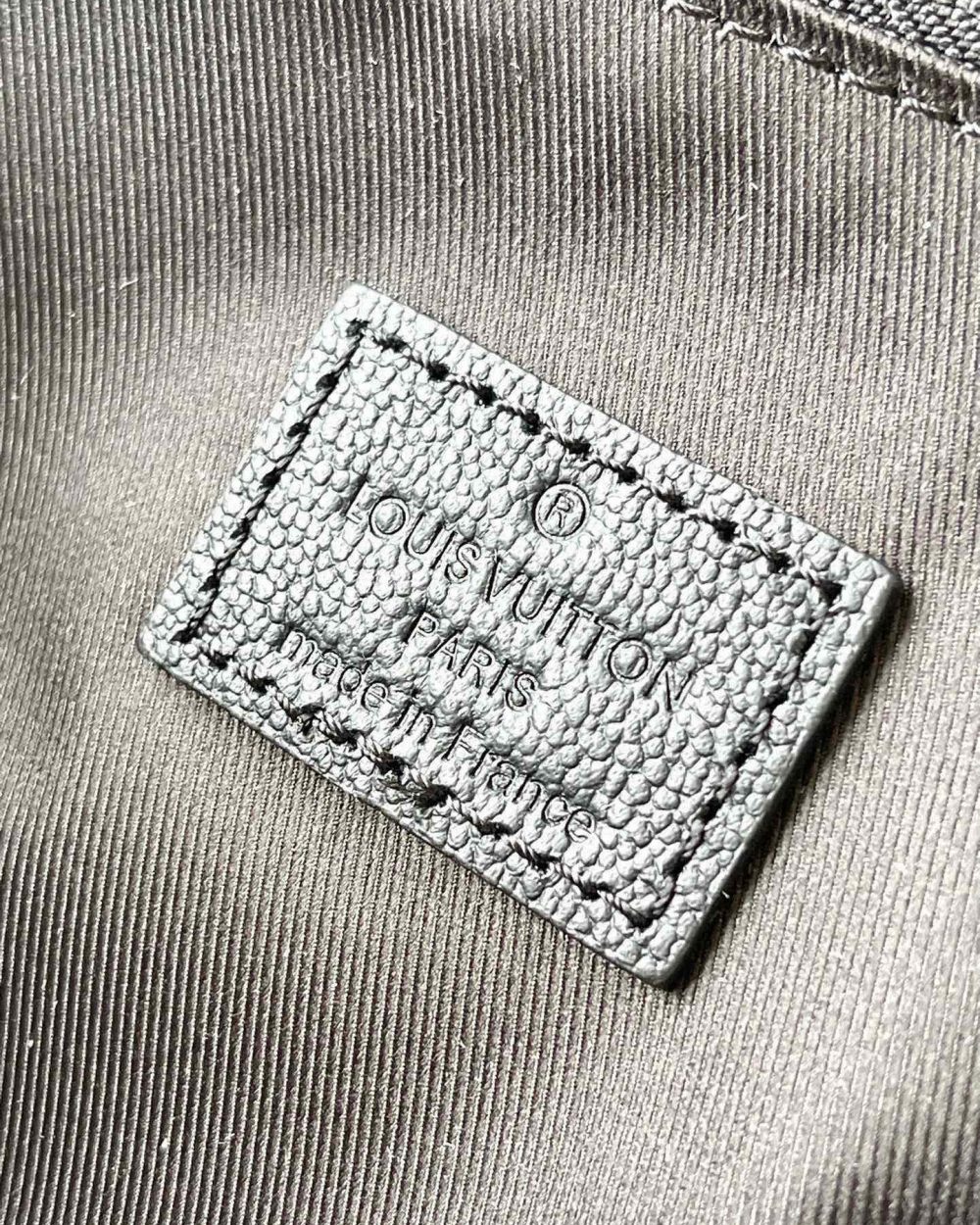 [REP 1:1] Louis Vuitton Monogram Eclipse Montsouris Messenger Shoulder Unique Bag For Women M46685 - 34cm