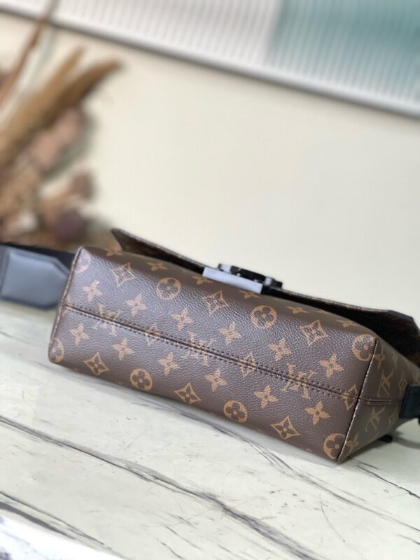 [REP 1:1] Louis Vuitton S Cape Messenger Monogram Eclipse Unique Bag For Unisex M46794 3 - 28cm