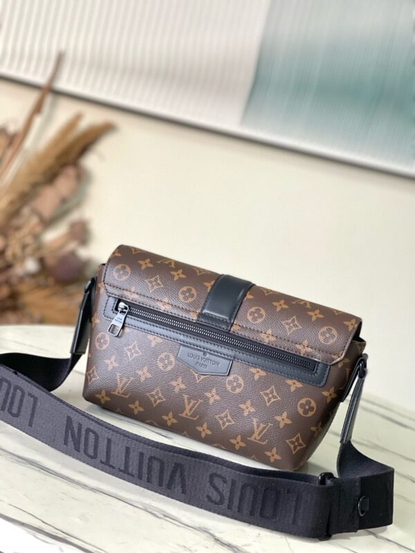 [REP 1:1] Louis Vuitton S Cape Messenger Monogram Eclipse Unique Bag For Unisex M46794 3 - 28cm