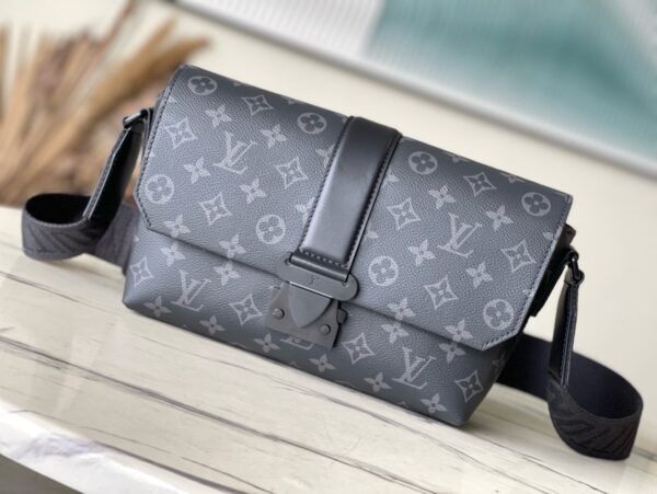 [REP 1:1] Louis Vuitton S Cape Messenger Monogram Eclipse Unique Bag For Women M46794 2 - 28cm