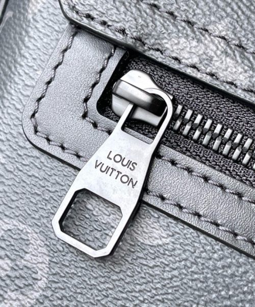 [REP 1:1] Louis Vuitton S Cape Messenger Monogram Eclipse Unique Bag For Women M46794 2 - 28cm