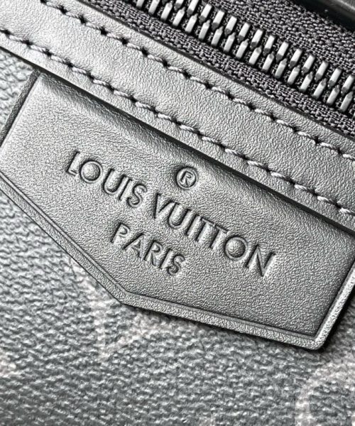 [REP 1:1] Louis Vuitton S Cape Messenger Monogram Eclipse Unique Bag For Women M46794 2 - 28cm