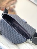 [REP 1:1] Louis Vuitton S Cape Messenger Monogram Eclipse Unique Bag For Women M46794 - 28cm