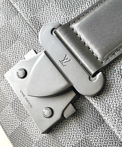 [REP 1:1] Louis Vuitton S Cape Messenger Monogram Eclipse Unique Bag For Women M46794 - 28cm