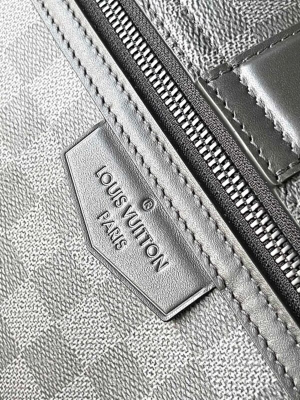 [REP 1:1] Louis Vuitton S Cape Messenger Monogram Eclipse Unique Bag For Women M46794 - 28cm