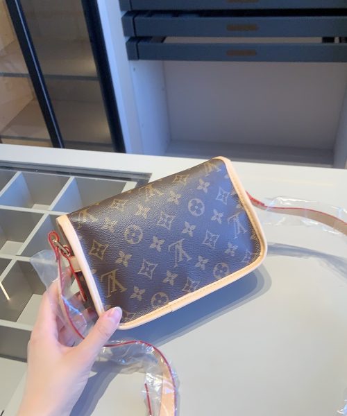 MN-LV031 - Louis Vuitton Mini Bag