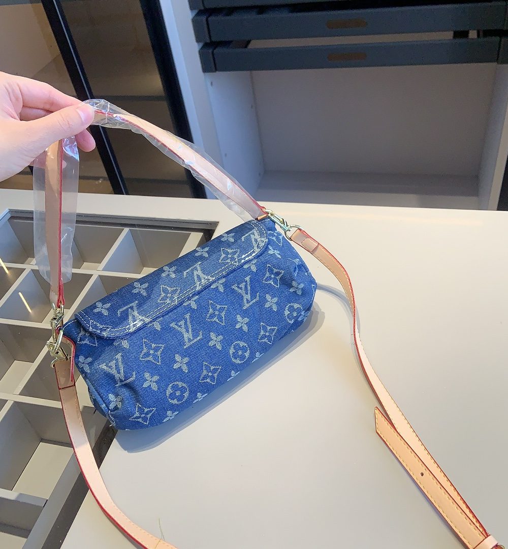 MN-LV014 - Louis Vuitton Mini Bag