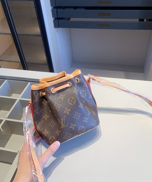 MN-LV010 - Louis Vuitton Mini Bag