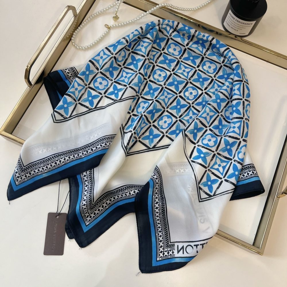 Louis Vuitton Monogram Square 70cm Silk Scarf (Random Style) - Image 11