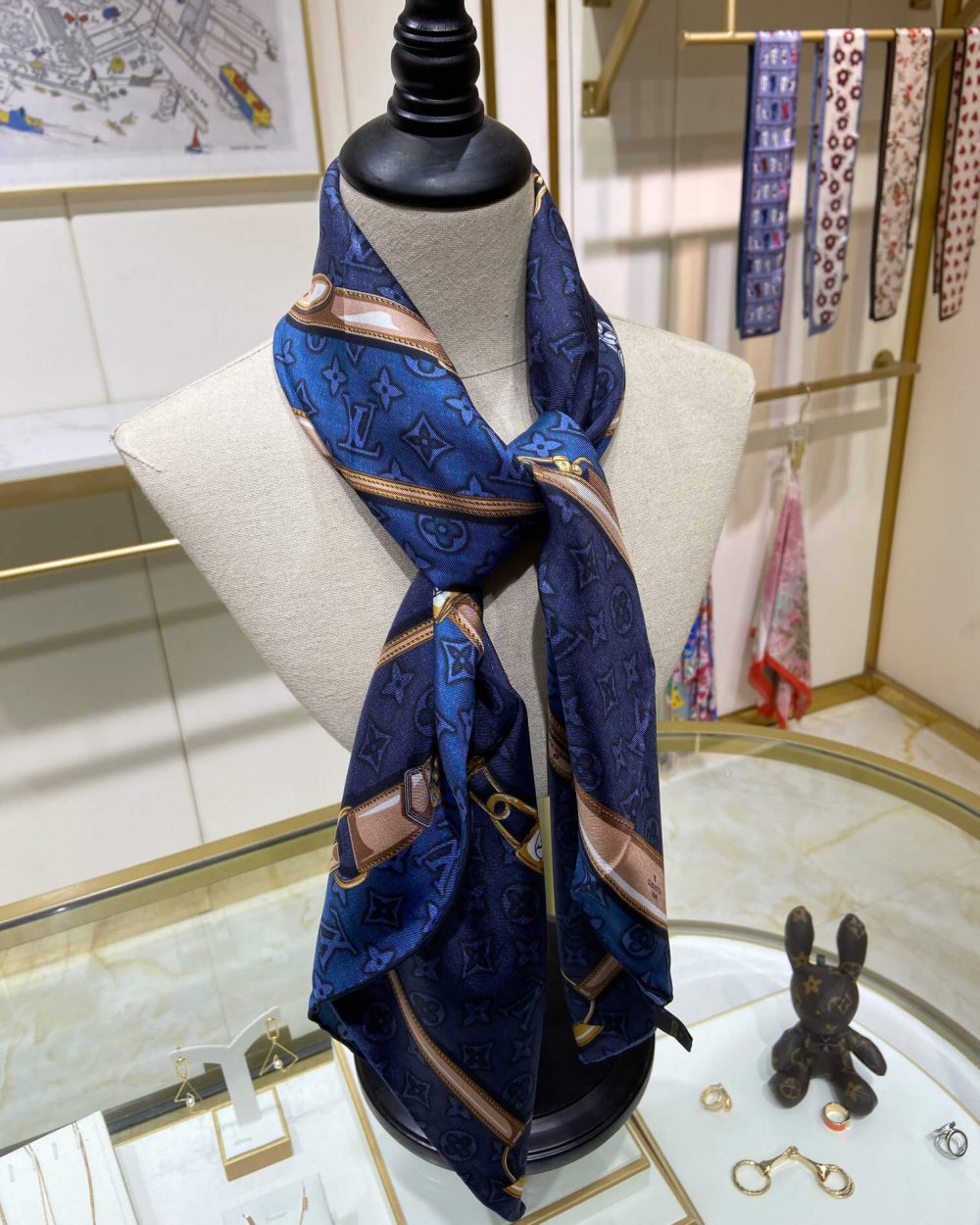 M78097 Denimgram Confidential Square 90