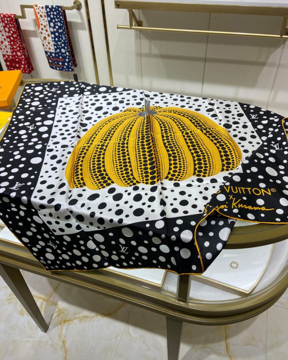 570794 Louis Vuitton Square 90 Silk Scarves