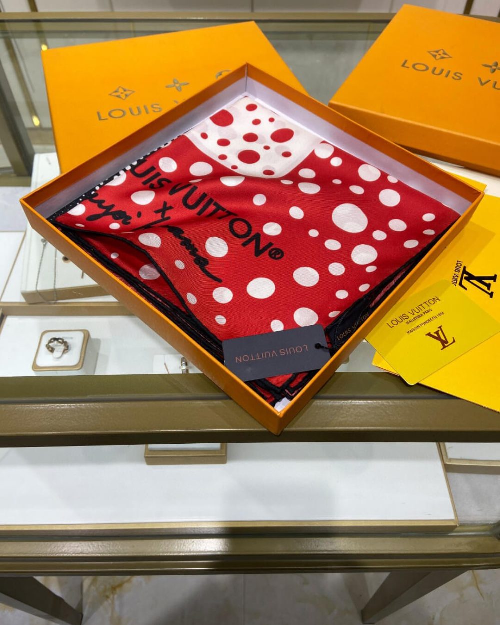 570795 Louis Vuitton Square 90 Silk Scarves