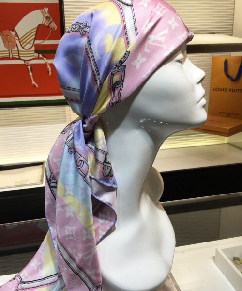 570828 Louis Vuitton Square 90 Silk Scarves