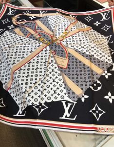 570756 Louis Vuitton Square 90 Silk Scarves