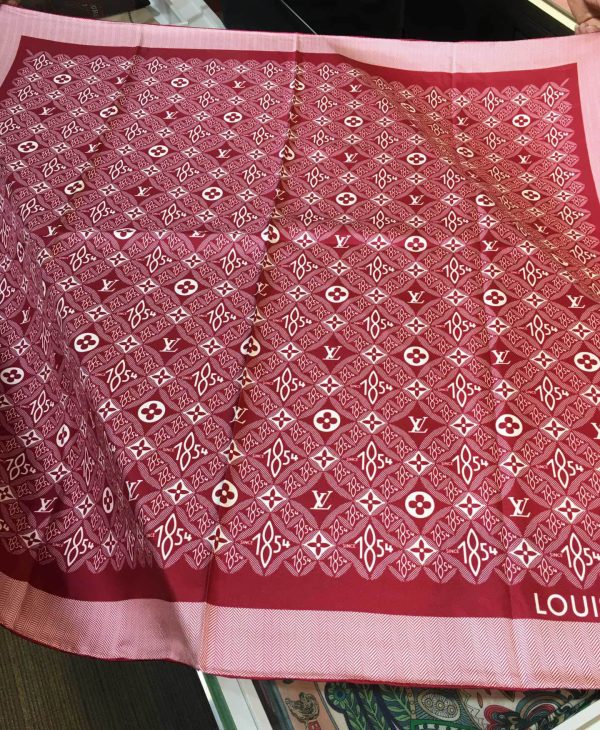 570825 Louis Vuitton Square 90 Silk Scarves - Image 6
