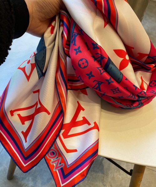 570759 Louis Vuitton Square 90 Silk Scarves