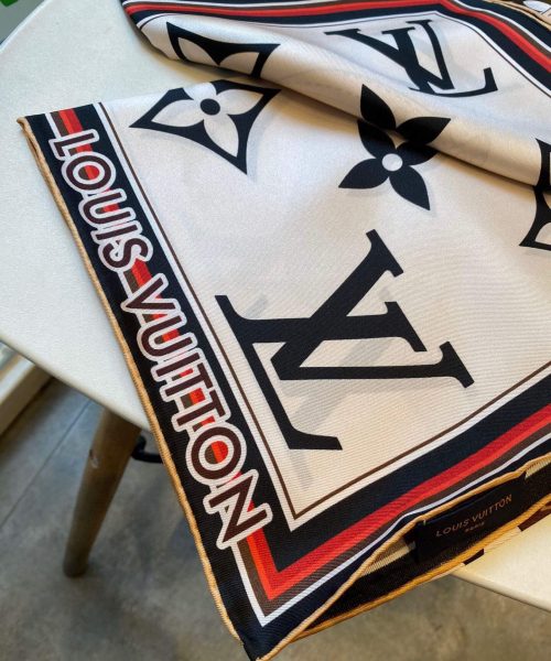 570757 Louis Vuitton Square 90 Silk Scarves