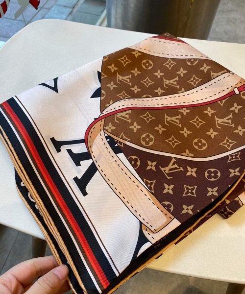 570757 Louis Vuitton Square 90 Silk Scarves
